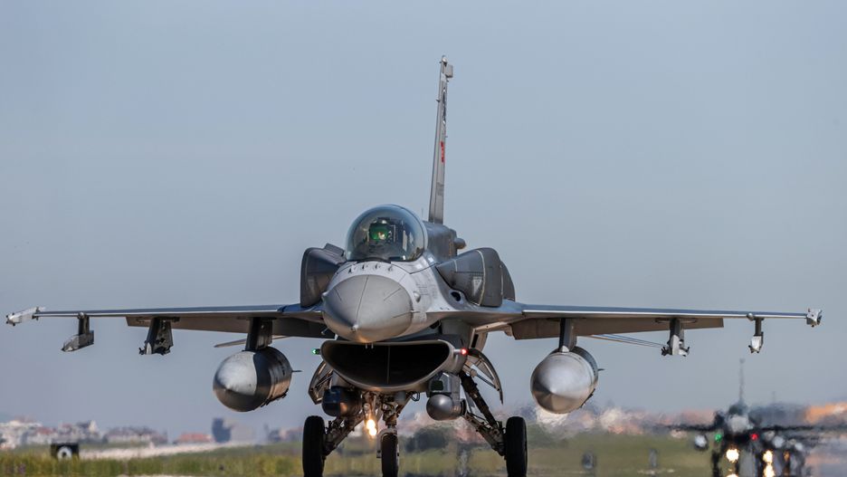 Turecki pilot za sterami F-16; zdjęcie ilustracyjne