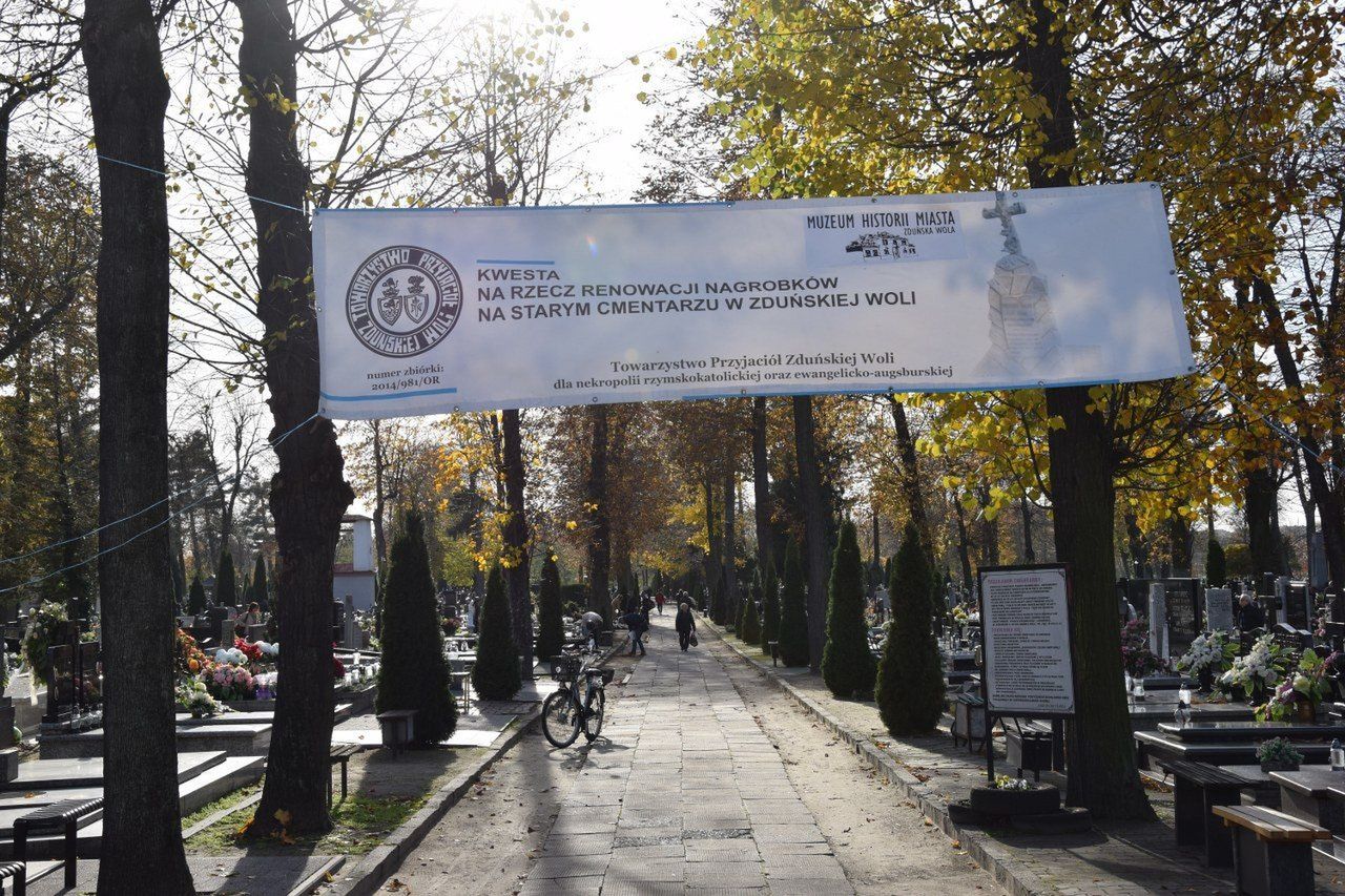 Zbierają na odnowę zabytkowych nagrobków w Zduńskiej Woli. To już 13. kwesta
