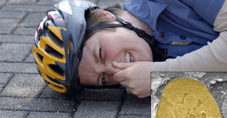 Kask przyszłości, to bardzo śmierdzący gadżet