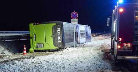 Wypadek Flixbusa na A11. Obywatele pięciu krajów wśród poszkodowanych