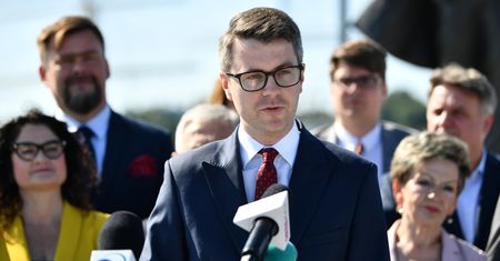Zwrot w strategii PGE. "Dobrze, że koryguje założenia niezgodne z polityką rządu"