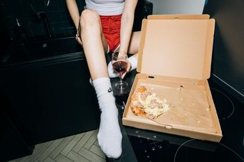 Jakie sery królują na włoskiej pizzy i dlaczego?