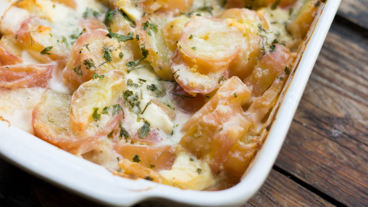 Zapiekanka, którą robisz w 20 minut. Nakarmisz nią całą rodzinę