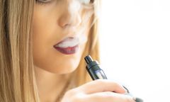 20-letnia Polka poważnie ranna. W ustach wybuchł jej e-papieros