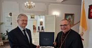 Uroczyste pożegnanie rosyjskiego ambasadora. Wręczono mu pamiątkę
