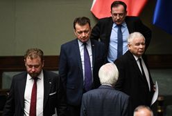 Komorowski o sytuacji przy granicy z Białorusią: pan Kaczyński jak zwykle się chowa w takich sytuacjach