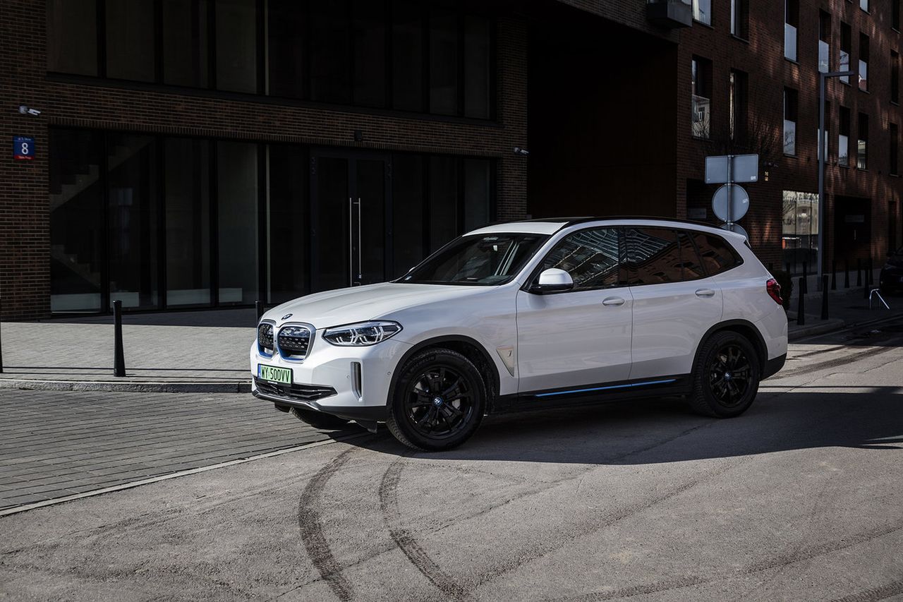 BMW gotowe na zakaz sprzedaży spalinówek już w 2030 roku. Takich marek jest znacznie więcej