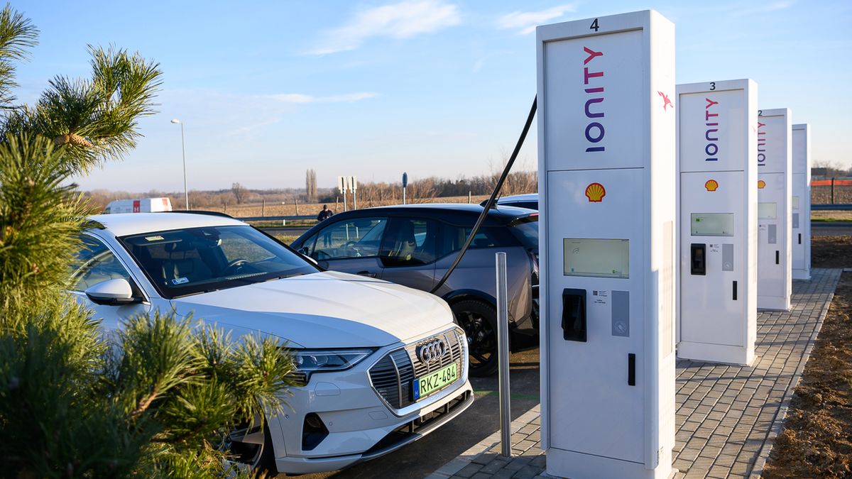 Ładowarki Shell Ionity działają już na Węgrzech. Niebawem zobaczymy je w Polsce.