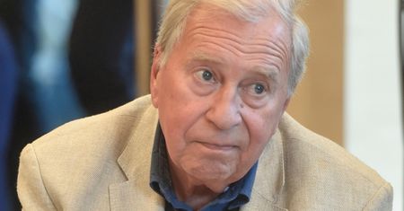 "Dobre sąsiedztwo" grobu. Wiadomo, gdzie i kiedy spocznie Jerzy Stuhr