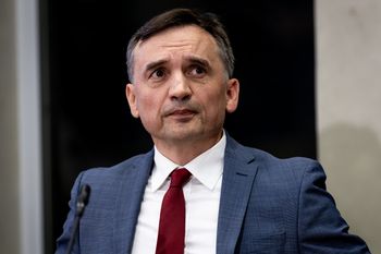 Sąd uchylił decyzję ws. Ziobry. W tle komisja Pegasusa