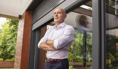 Szymon Marciniak twarzą kampanii Aluprof „Panuj nad klimatem, panuj nad kosztami”