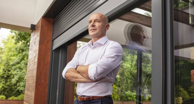 Szymon Marciniak twarzą kampanii Aluprof „Panuj nad klimatem, panuj nad kosztami”