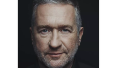 Wehikuł inwestycyjny Rafała Sonika podpisuje list intencyjny z Komputronikiem