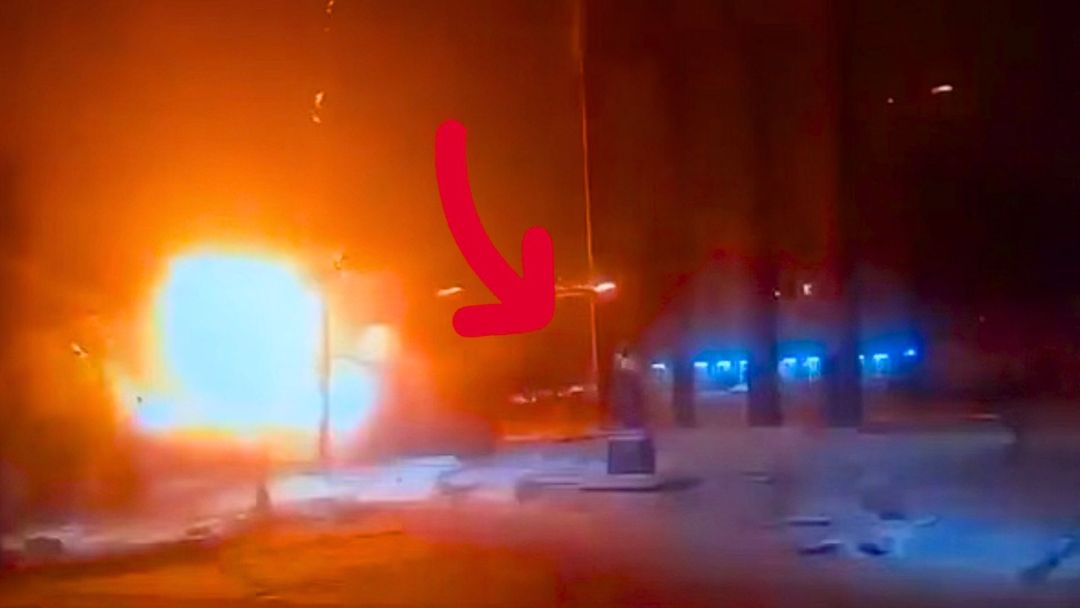 wiadomości,aktualności,WP Wiadomości Eksplozje we Lwowie. Dron uderzył tuż przy pomniku Bandery