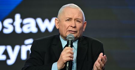Remont przy domu Kaczyńskiego. Media: po latach pojawią się nowi sąsiedzi
