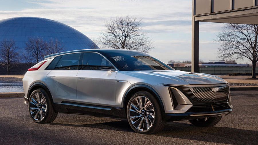 Cadillac Lyriq przerodzi się z konceptu w wersję produkcyjną w 2022 roku.