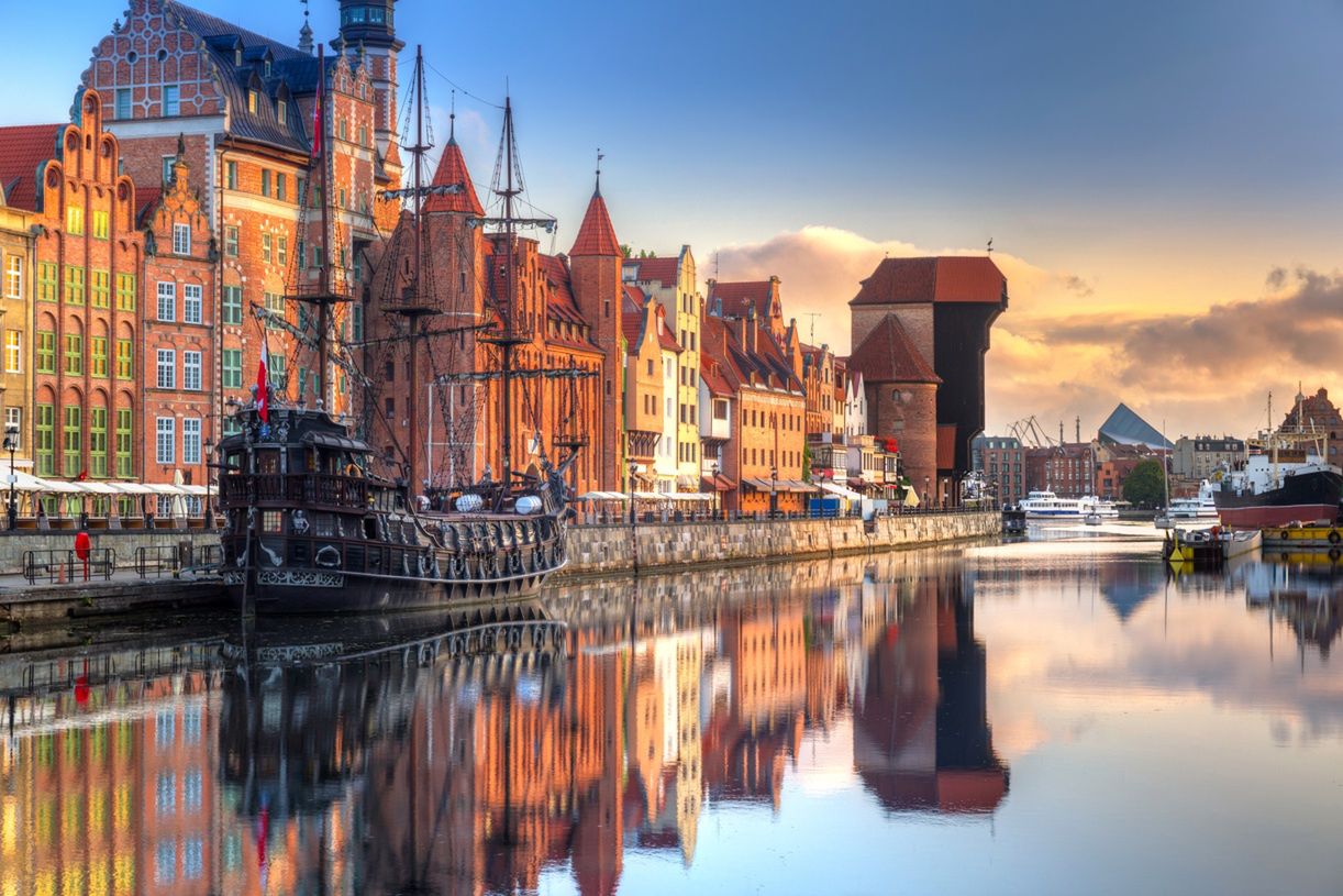 Gdansk with beautiful old town over Motlawa river at sunrise, Poland.
gdansk, poland, old, town, sunset, river, motlawa, crane, city,