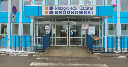 Sprawdza go kolejny szpital. Lekarz miał pracować 700 godzin