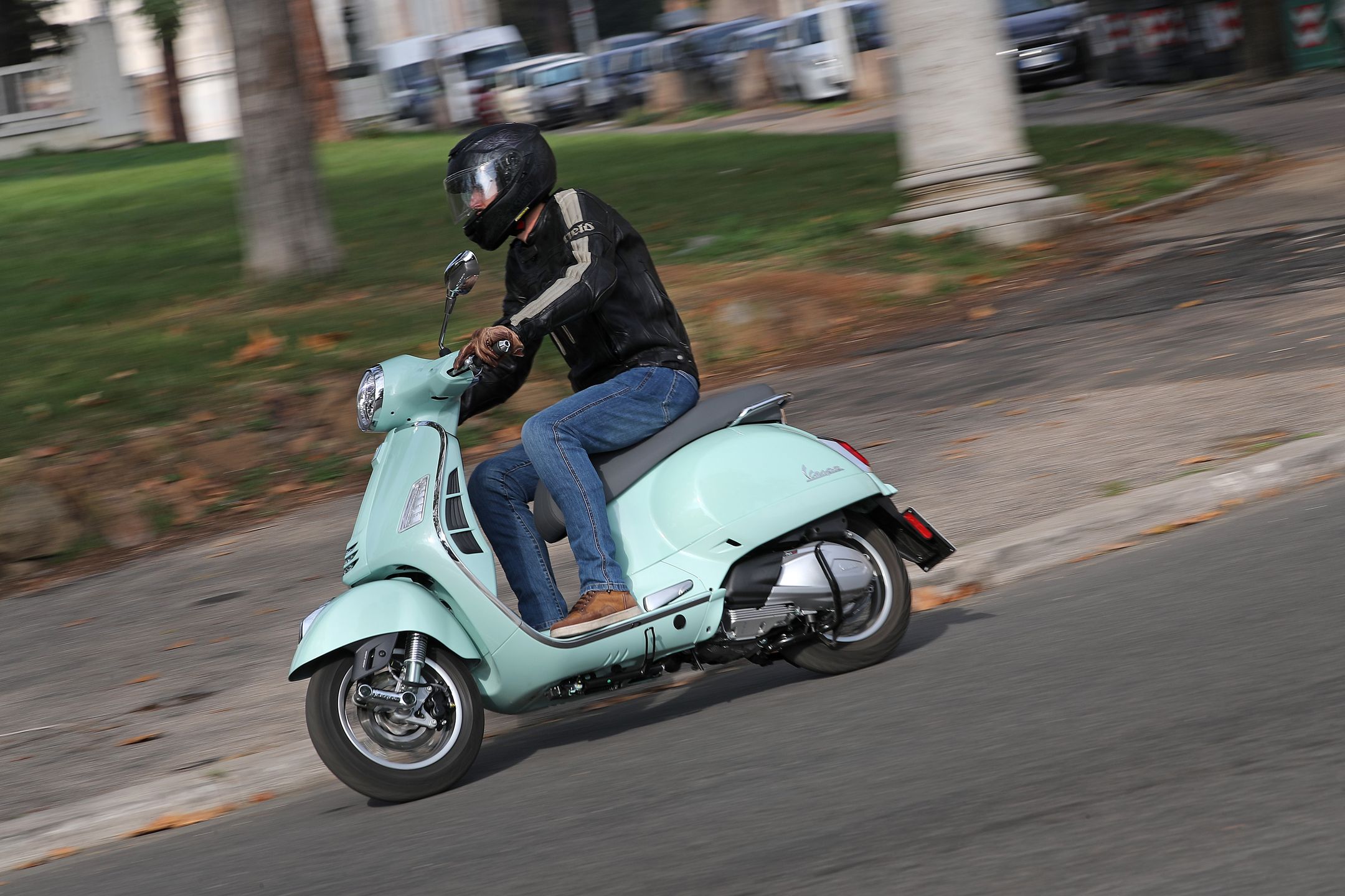 Vespa GTS