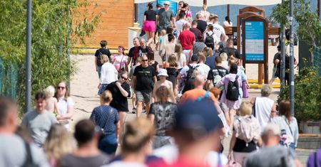 Oszustwo na bonach turystycznych. Wyłudzili z ZUS-u ponad 100 tys. zł