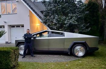 Mentzen jeździł cybertruckiem. "Ilość pieniędzy nie jest tego warta"