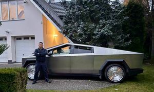 Mentzen jeździł cybertruckiem Muska. "Ilość zachodu i pieniędzy nie jest tego warta"