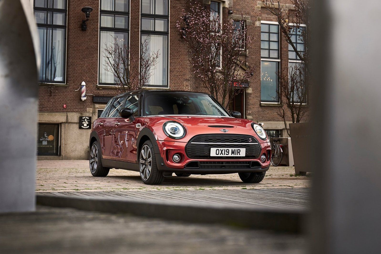 Mini Clubman udowadnia że praktyczność może iść w parze z emocjami.