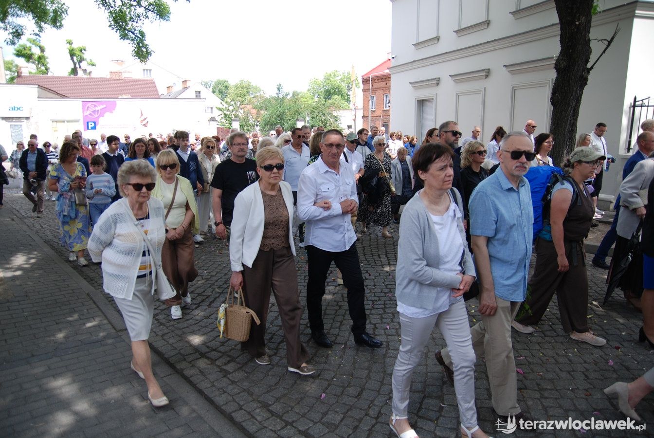 Miejska procesja Bożego Ciała przeszła ulicami Włocławka