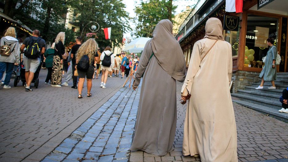 Arabowie w Zakopanem
Fot. Michal Wozniak/East News, Zakopane, 01.08.2024. Sezon turystycznym w Zakopanem. N/z: turysci z krajow arabskich.
MICHAL WOZNIAK