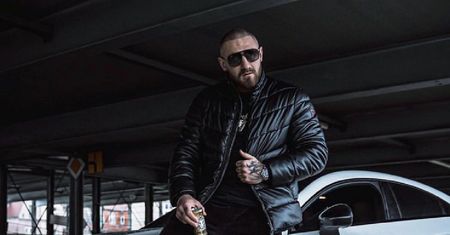 Rywal Popka wie, co to życie. Kizo pochwalił się kosmicznie drogim zegarkiem