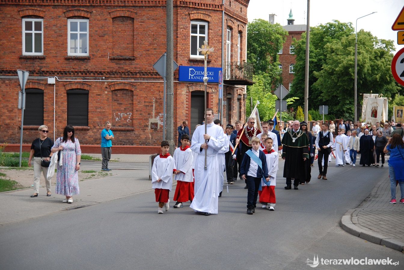 Miejska procesja Bożego Ciała przeszła ulicami Włocławka
