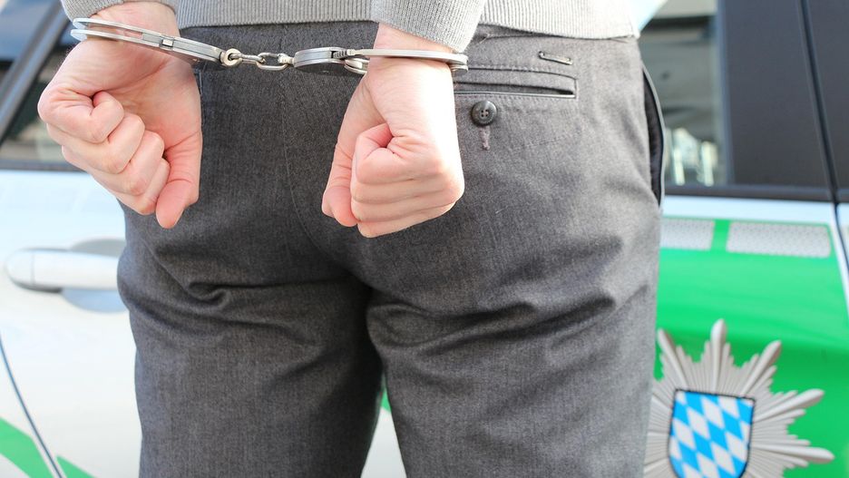 Funkcjonariusz w akcji poza pracą -  złodziej obezwładniony