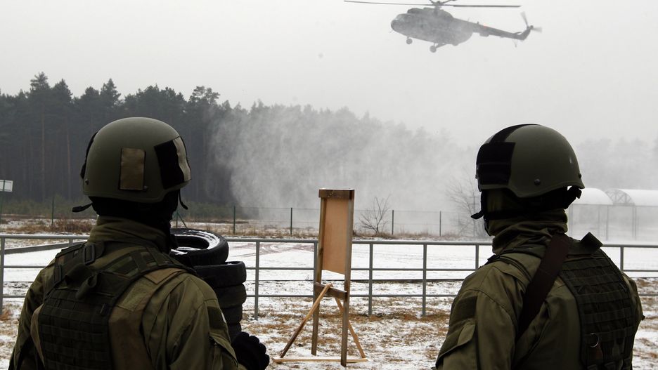 Lubliniec, 18.02.2011. Żołnierze 1. Pułku Specjalnego Komandosów w Lublińcu