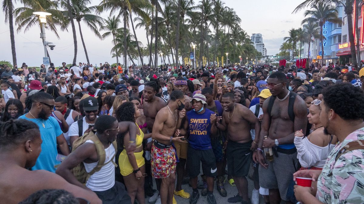 Amerykanie lekceważą pandemię na Florydzie