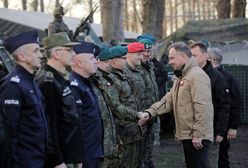 Gorąco na granicy. Prezydent spotkał się z żołnierzami