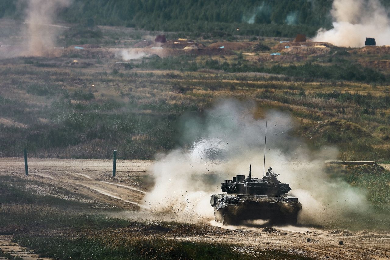 Russian tanks are now set to strike Kupiańsk.