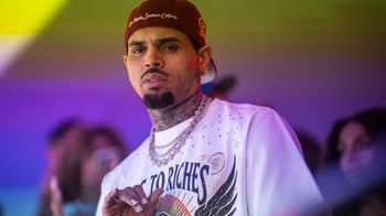Chris Brown skazany za pobicie. Sąd zwrócił uwagę na wcześniejsze wyroki