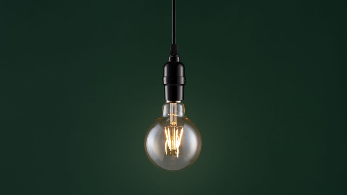 Pan Tadeusz zmienił oświetlenie, bo chciał zaoszczędzić