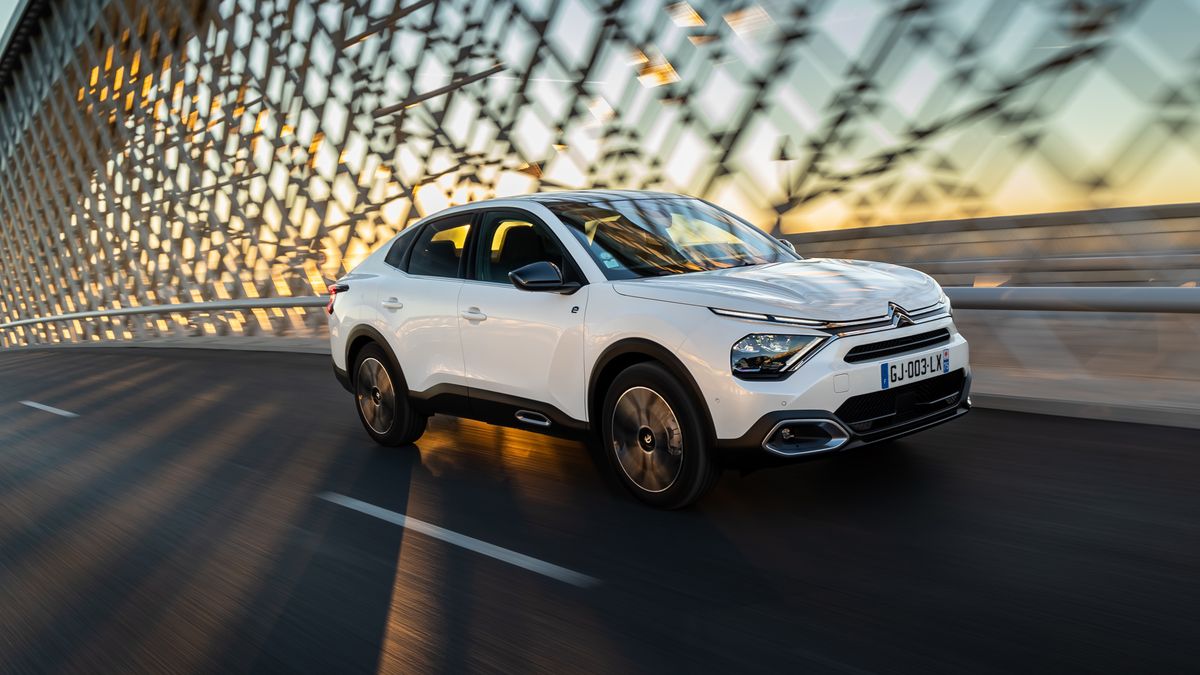 Citroën ë-C4 i ë-C4 X z nowym silnikiem i akumulatorem