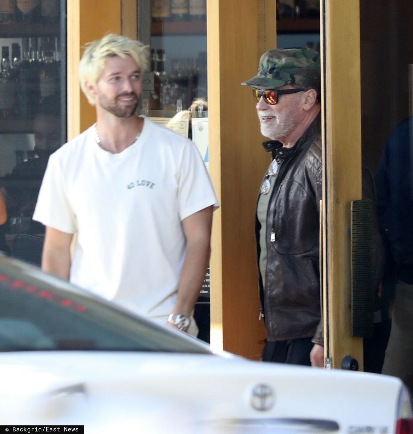 Arnold Schwarzenegger z synem po lunchu w Santa Monica
