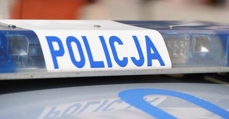 Wypadek pod Lublińcem. Dwie osoby trafiły do szpitala po zderzeniu motocykla z samochodem osobowym
