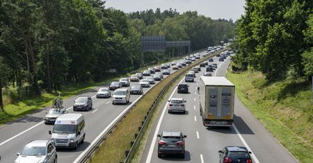 Weekend na drogach. "Błąd relaksacji" wciąż przyczyną wielu wypadków
