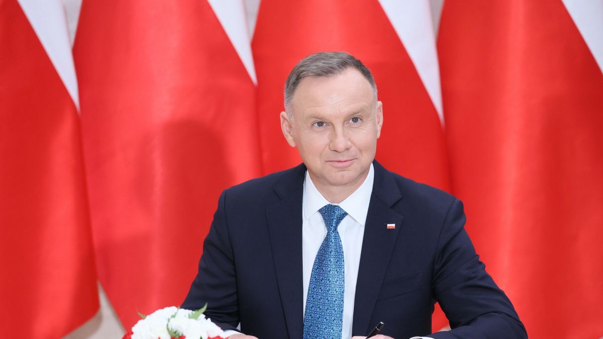 Prezydent podpisa? ustaw? o szczeg�lnej opiece geriatrycznejFot. Wojciech Olkusnik/East News, Warszawa, 04.09.2023. Centrum Medyczne Ksztalcenia Podyplomowego przy ul. Marymonckiej w Warszawie. Prezydent Andrzej Duda (n/z) podpisal ustawe o szczegolnej opiece geriatrycznej.Wojciech Olkusnik