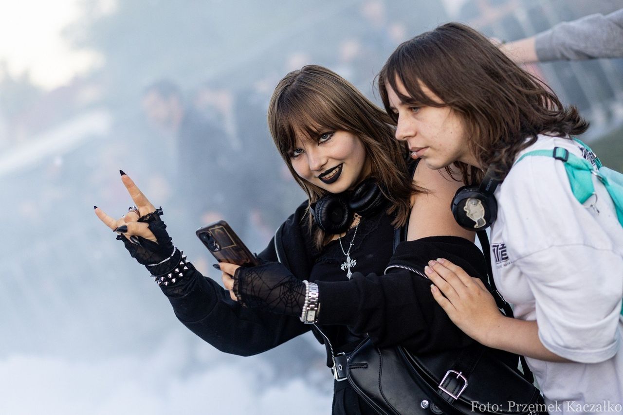 Jelenia Góra: Tłumy na inauguracji 67. Września Jeleniogórskiego. Wystąpił Lady Punk