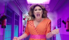 Beata Kozidrak śpiewa „zabiłam go” w spocie „Orange is the New Black” (wideo)