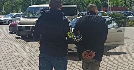Warszawa. Zadał cios nożem w brzuch. Motywem pieniądze