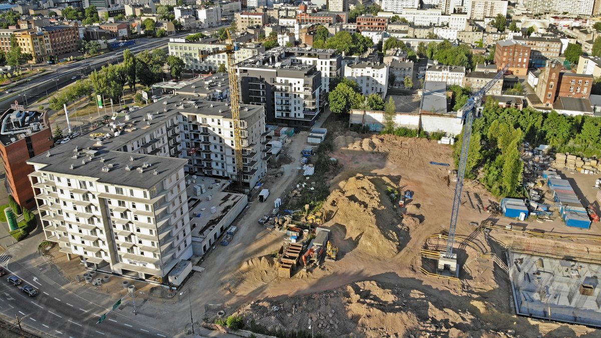 Zapaść w budowlance. Deweloperzy hamują z nowymi mieszkaniami 