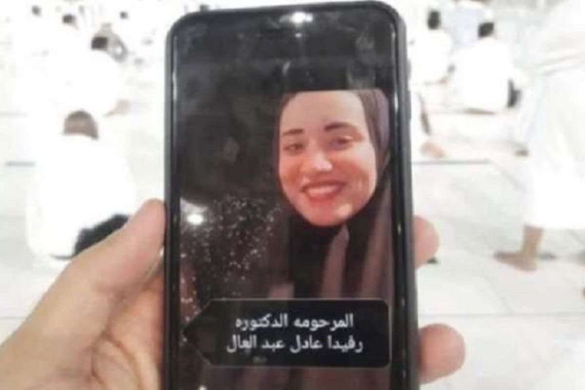 Egipt. Kobieta zmarła w następstwie szoku. Pokazano jej zwłoki córki