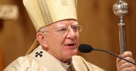 Jędraszewski na pasterce o KE. "Coraz bardziej uzurpuje sobie władzę kulturową"