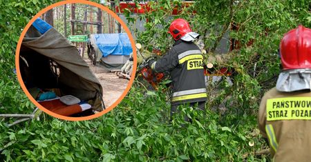 Ewakuacja harcerzy po nawałnicy. W pośpiechu trzeba było zwinąć pięć obozów